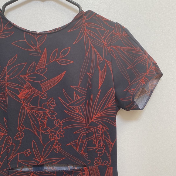 ❗️SOLD❗️Babaton Prosper Dress Size 2 - Picture 3 of 8